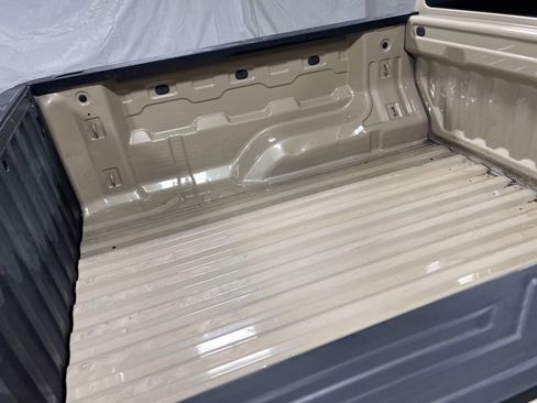 Used 2024 Chevrolet Colorado W/T image 14