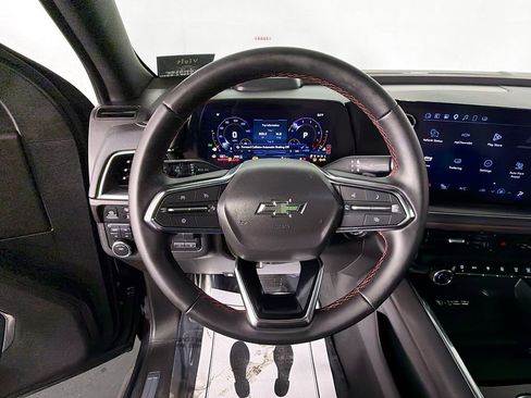 Used 2025 Chevrolet Suburban RST w/ Sun And Tow Package image 11