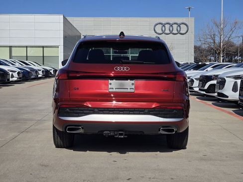 Certified 2025 Audi Q5 Prestige image 9
