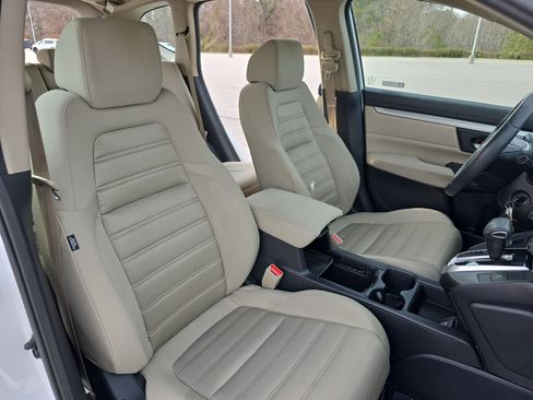 Used 2019 Honda CR-V LX image 10