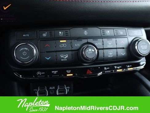 Certified 2025 Dodge Durango GT image 17