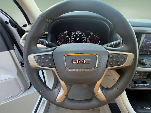 Used 2023 GMC Acadia Denali AWD/4WD image 12