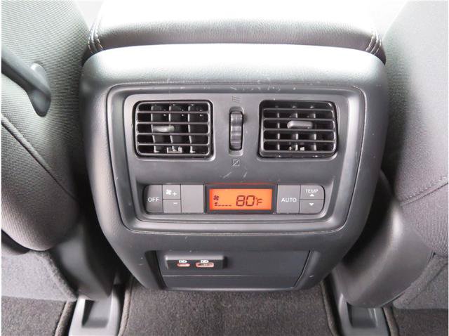 Used 2020 Nissan Pathfinder S AWD/4WD image 10