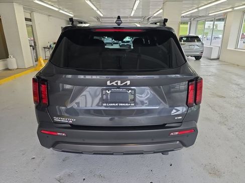 Certified 2023 Kia Sorento X-Line EX AWD/4WD image 4