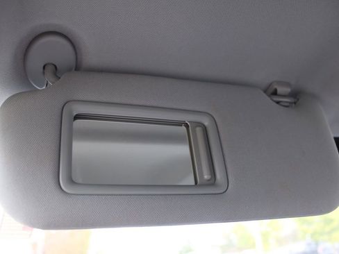 Used 2019 Toyota Camry SE image 40