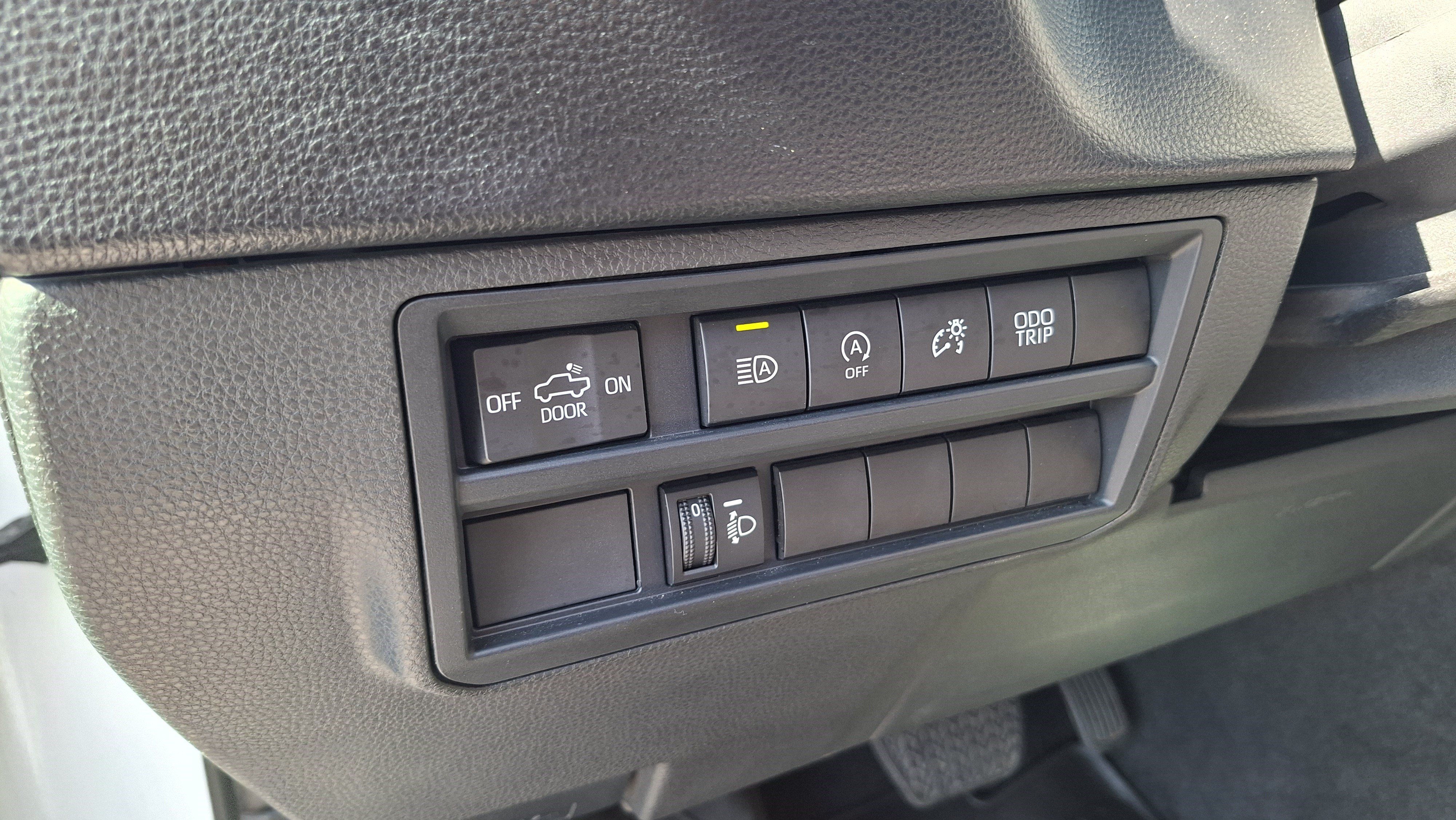 Used 2022 Toyota Tundra SR5 AWD/4WD image 10