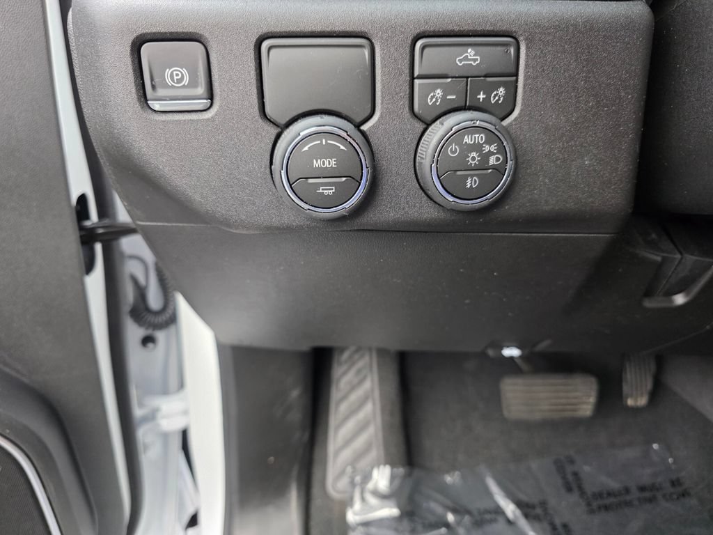 Used 2026 Chevrolet Silverado 1500 RST w/ RST Select Package RWD image 22