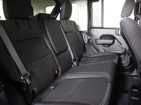 Used 2022 Jeep Wrangler Unlimited Rubicon 4xe image 28