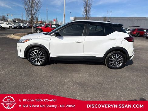 Certified 2024 Nissan Kicks SV image 10