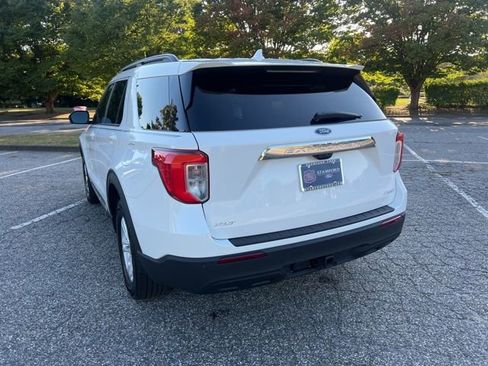 Certified 2022 Ford Explorer XLT w/ Class IV Trailer Tow Package image 8