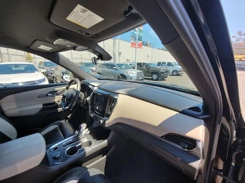 Used 2023 Chevrolet Traverse LS FWD image 27