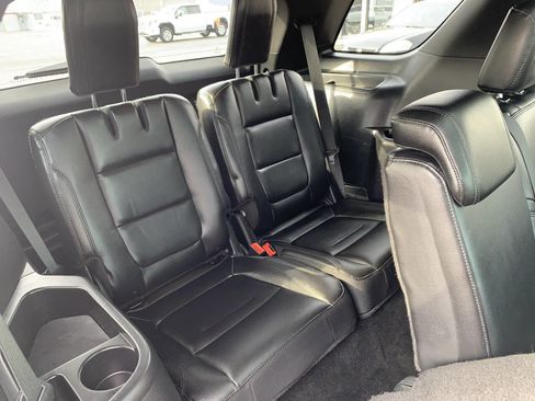 Used 2016 Ford Explorer XLT w/ Equipment Group 202A image 34