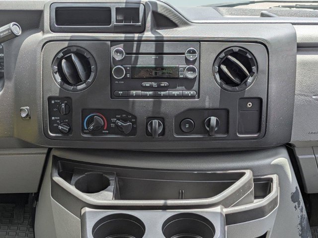 Used 2014 Ford E-350 and Econoline 350 XLT RWD image 19