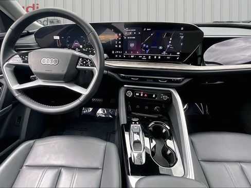 Used 2025 Audi Q5 Premium Plus w/ Premium Plus image 7