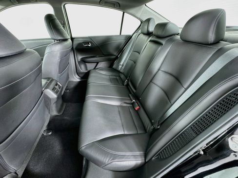 Used 2015 Honda Accord EX-L image 24
