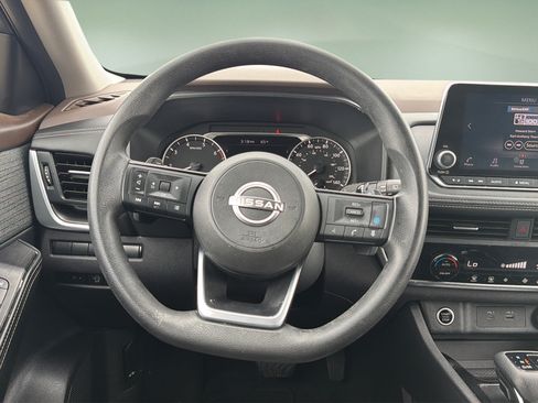 Certified 2023 Nissan Rogue SV AWD/4WD image 9