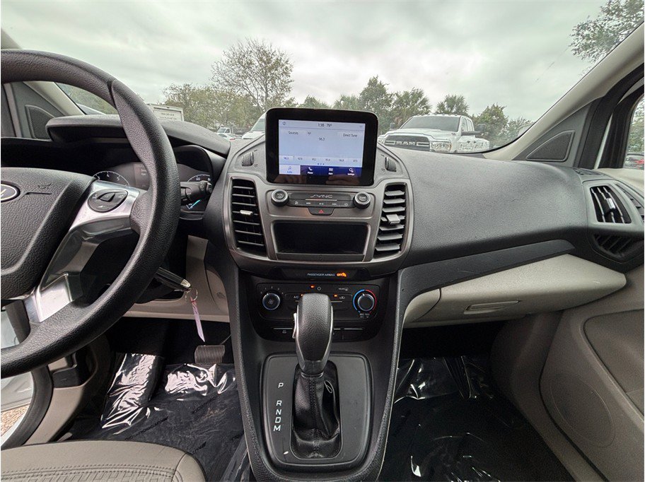 Used 2020 Ford Transit Connect XLT FWD image 11