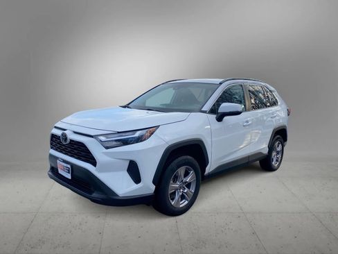 Used 2024 Toyota RAV4 XLE image 7