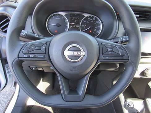 New 2025 Nissan Kicks Play S w/ Interior Electronics Package image 17