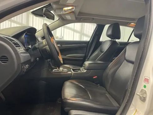 Used 2023 Chrysler 300 Touring L w/ Popular Equipment Group image 10