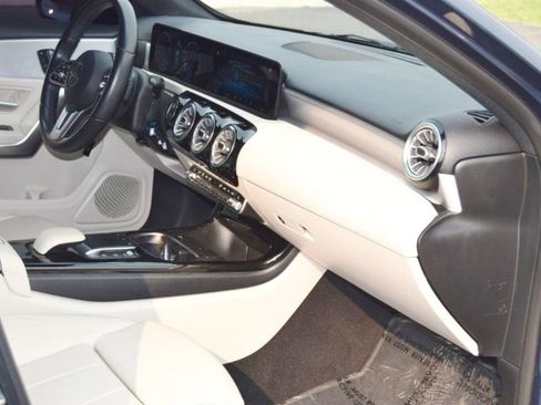 Used 2021 Mercedes-Benz A 220 image 19