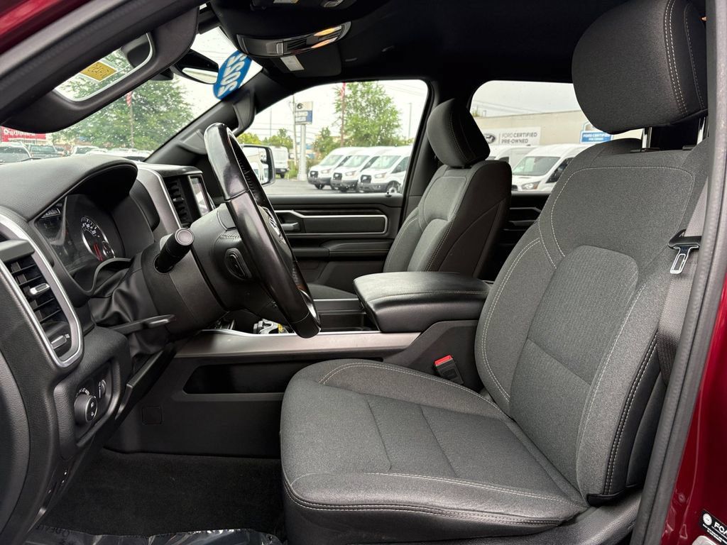 Used 2022 RAM 1500 Big Horn AWD/4WD image 9