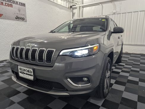 Used 2019 Jeep Cherokee Limited image 3