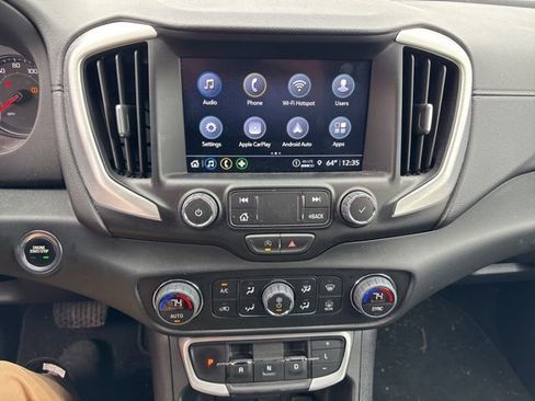 Used 2022 GMC Terrain SLT image 22