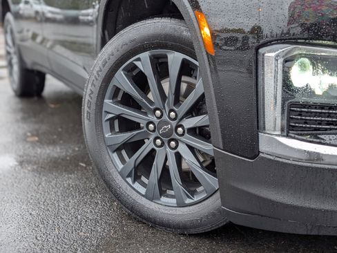 Used 2023 Chevrolet Traverse RS image 8