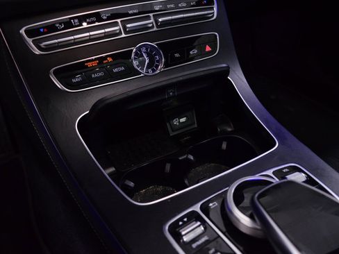 Used 2018 Mercedes-Benz E 300 E 300 image 33