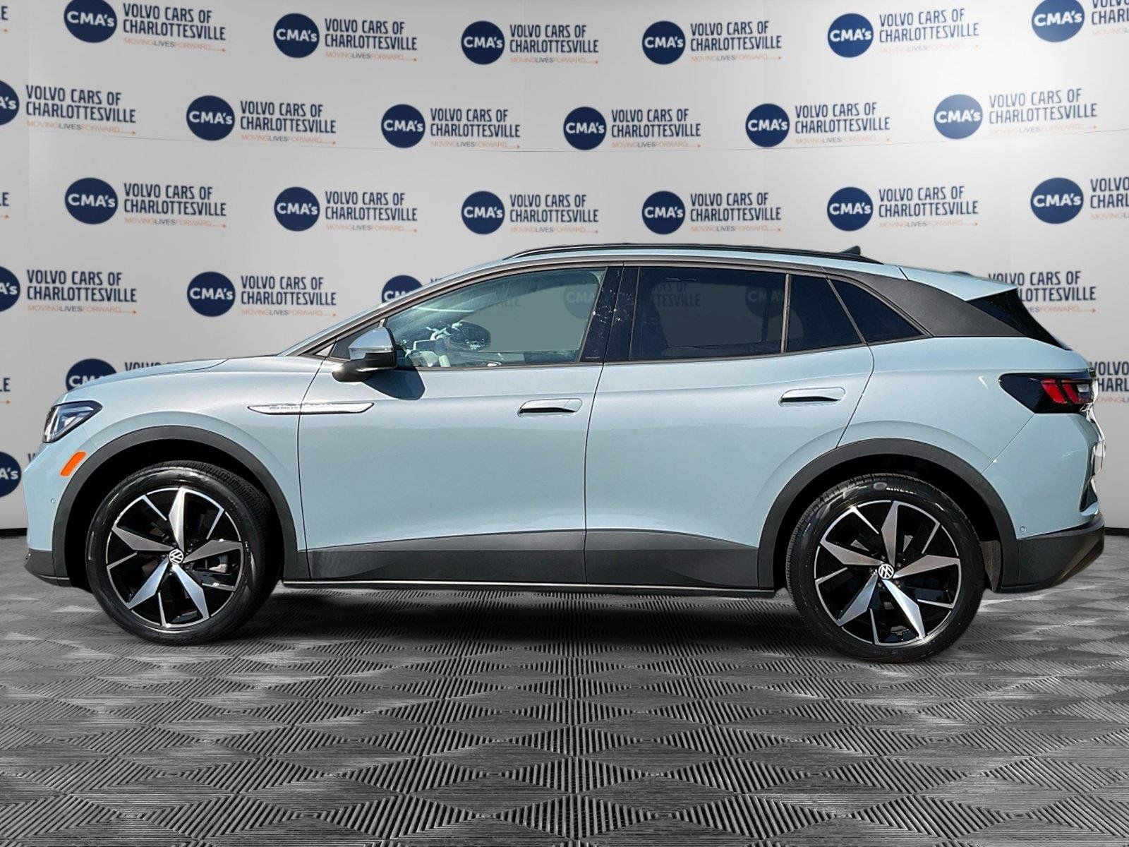 Used 2023 Volkswagen ID.4 Pro S AWD/4WD image 2