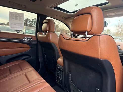 Used 2012 Jeep Grand Cherokee Overland Summit image 21
