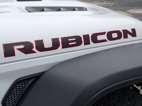 Used 2023 Jeep Gladiator Rubicon w/ LED Lighting Group image 9