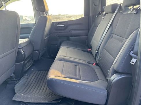Used 2022 Chevrolet Silverado 1500 LT image 9
