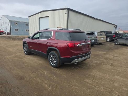 Used 2017 GMC Acadia SLT image 4