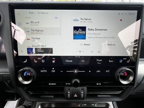 Certified 2025 Lexus GX 550 w/ Accessory Package (2T) image 25