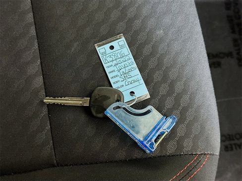 Used 2022 Toyota Tacoma SR5 image 33