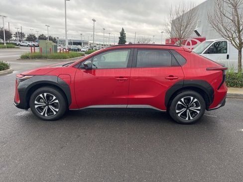 Used 2023 Toyota bZ4X XLE image 8