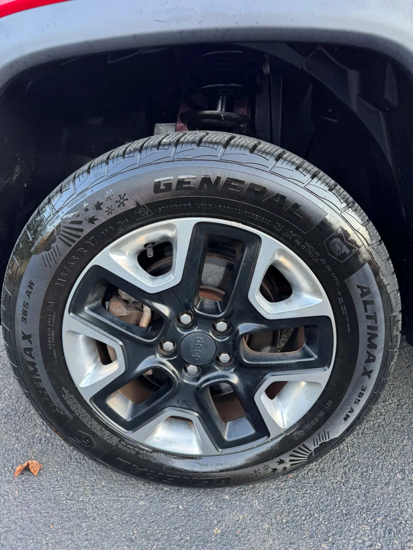 Used 2018 Jeep Compass Trailhawk w/ Cold Weather Group AWD/4WD image 12
