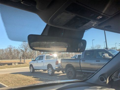 Used 2022 Honda Pilot Touring image 36