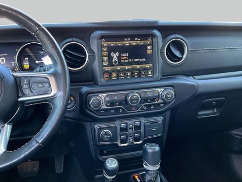 Used 2021 Jeep Wrangler Unlimited Sahara w/ Cold Weather Group AWD/4WD image 6