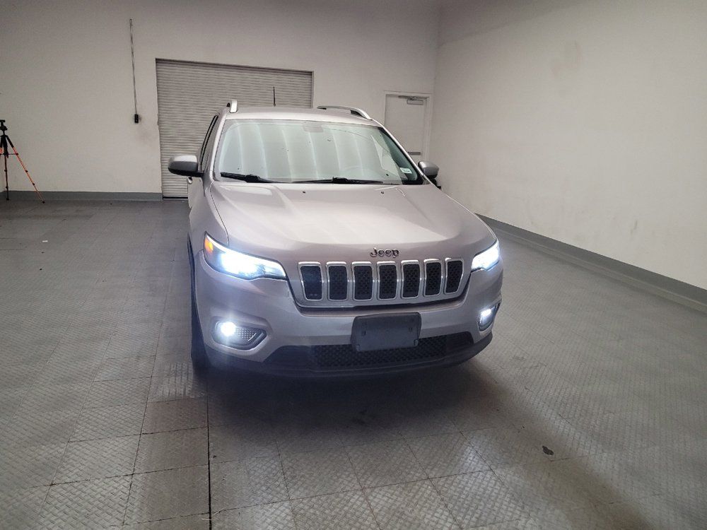 Used 2019 Jeep Cherokee Latitude w/ Popular Appearance Group FWD image 14