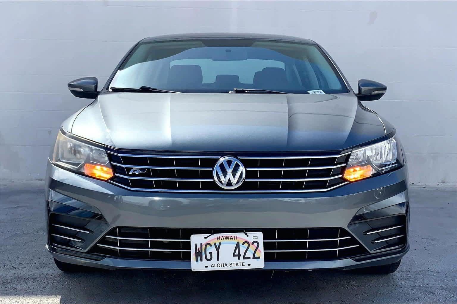 Used 2017 Volkswagen Passat 1.8T R-Line FWD image 6