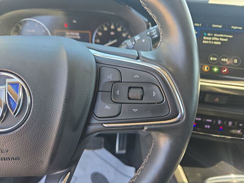 Used 2023 Buick Envision Preferred image 18