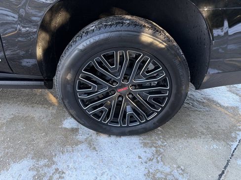 New 2025 GMC Yukon XL Denali w/ Sun & Power Step Package image 39