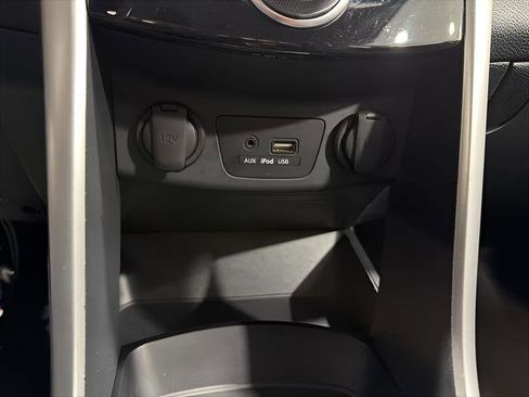 Used 2015 Hyundai Elantra GT FWD image 21