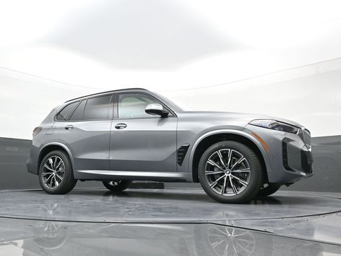 New 2026 BMW X5 xDrive40i w/ M Sport Package image 22