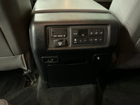 Used 2013 Toyota Sequoia Platinum w/ Preferred Accessory Pkg image 20