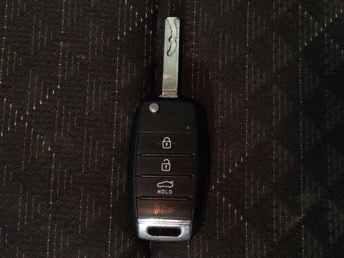 Used 2019 Kia Rio S image 32