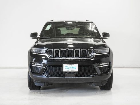 Used 2024 Jeep Grand Cherokee Limited image 3